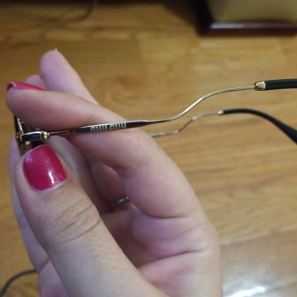 Miu Miu Smu 55r Sunglasses - image 2